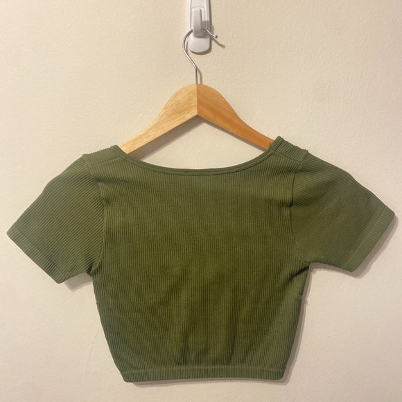 Green cropped tee - Picture 3 of 3